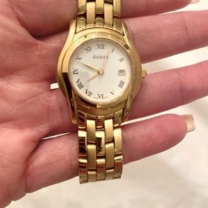 ✨Gucci✨ 100% Authentic Gucci watch. Beautiful and classic gold tone watch.